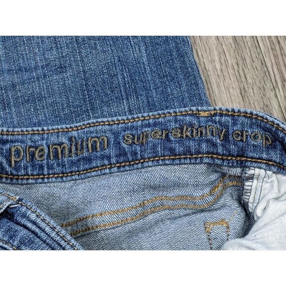 Gap Womens Size 6 / 28 Super Skinny Distressed Cropped Premium Denim Blue Jeans - Picture 5 of 12